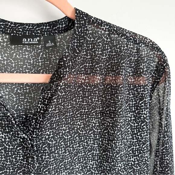 A.N.A A New Approach Navy Blue Speckle Print Poplin Blouse Top sz Small - Picture 2 of 5